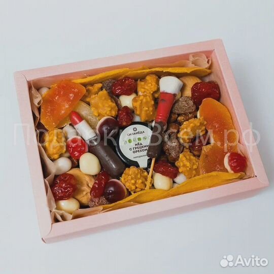 8 Марта. Вкусные наборы для женщин