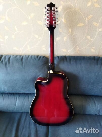 12 струнная электроакустическая гитара
