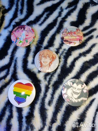 Аниме значки