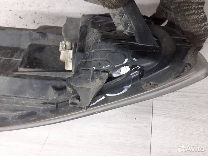 Фара правая Hyundai Solaris