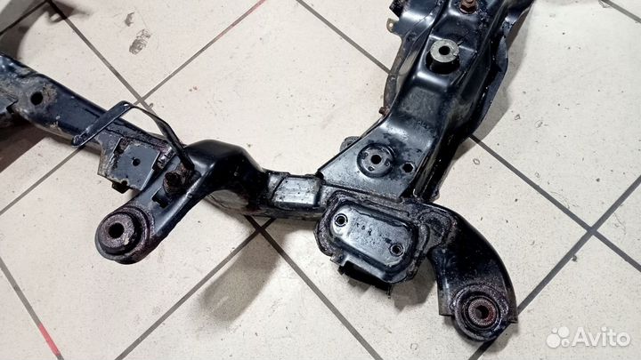 Подрамник Опель Астра Н