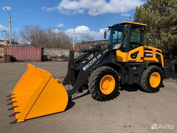 Фронтальный погрузчик BIZON 932, 2023