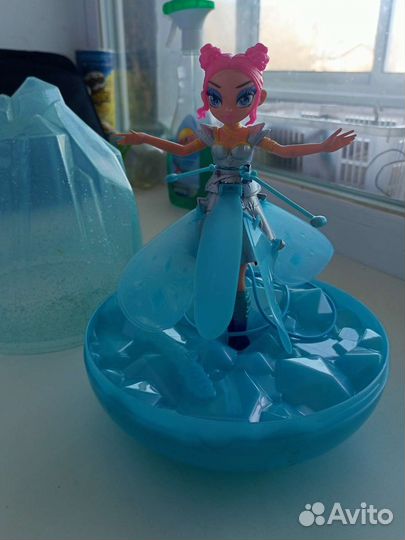 Фея летающия