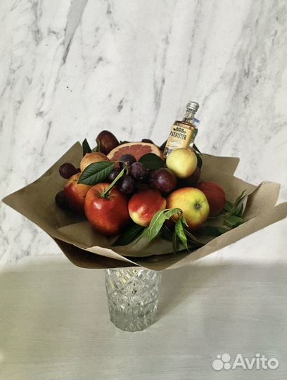 Букеты из конфет и фруктов