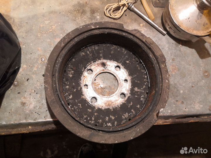 Задние тормозные барабаны