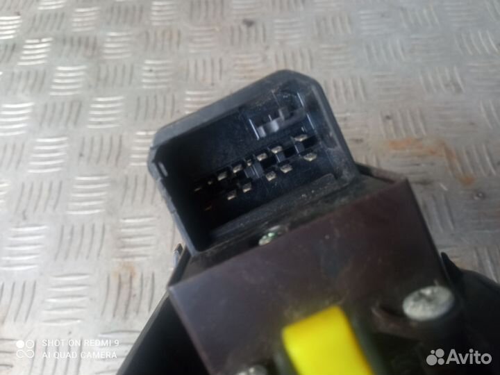 Блок кнопок стеклоподъемников Toyota Hilux 7