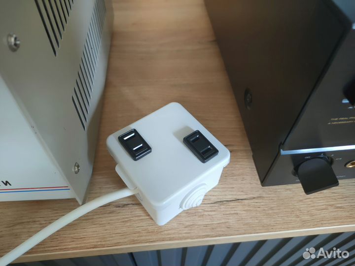 Понижающий трансформатор220 100в стабилизированный