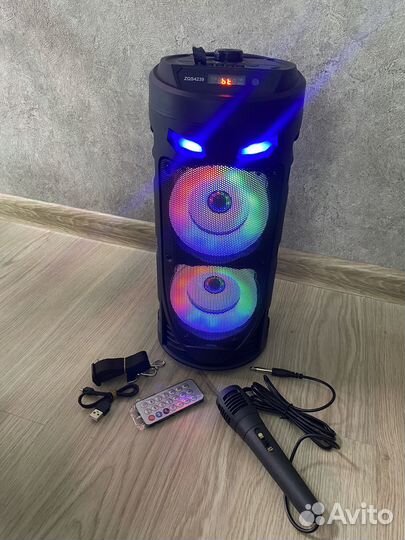 Новая музыкальная колонка с микрофоном