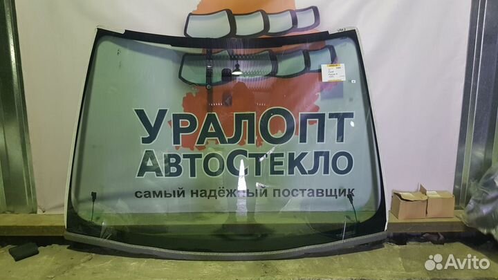 Лобовое стекло с полным обогревом Ford Focus III