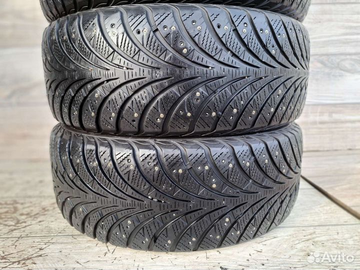 Goodyear UltraGrip Extreme 205/55 R16