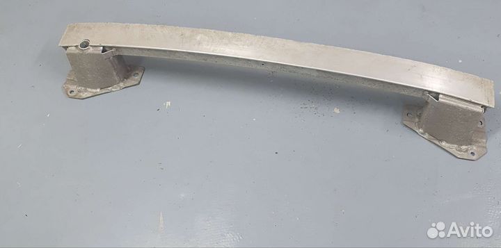 Усилитель заднего бампера