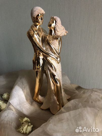 Статуэтка влюбленные