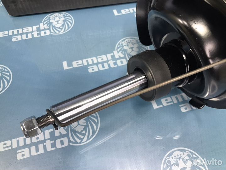 Амортизатор передний левый Ford Focus 2