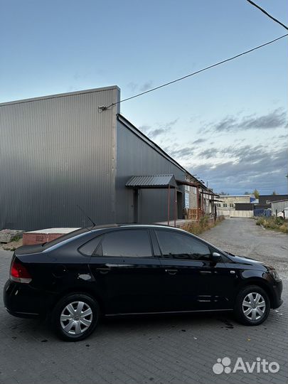 Volkswagen Polo 1.6 МТ, 2011, 272 000 км