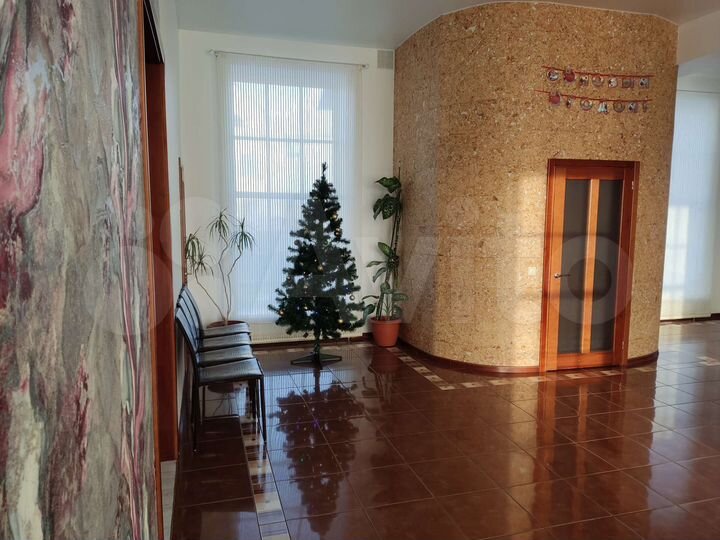 Дом 300 м² на участке 10 сот.