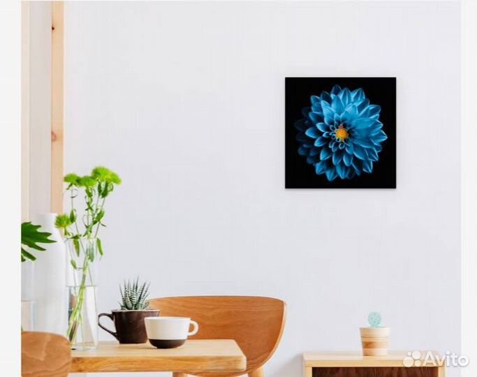 Картина из стекла синий цветок