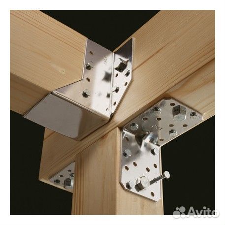 Крепежный уголок усиленный 50*50*35*2мм