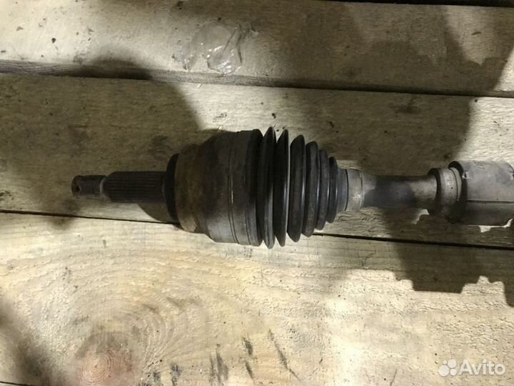 Полуось передняя левая Citroen C-Crosser I (2007—2