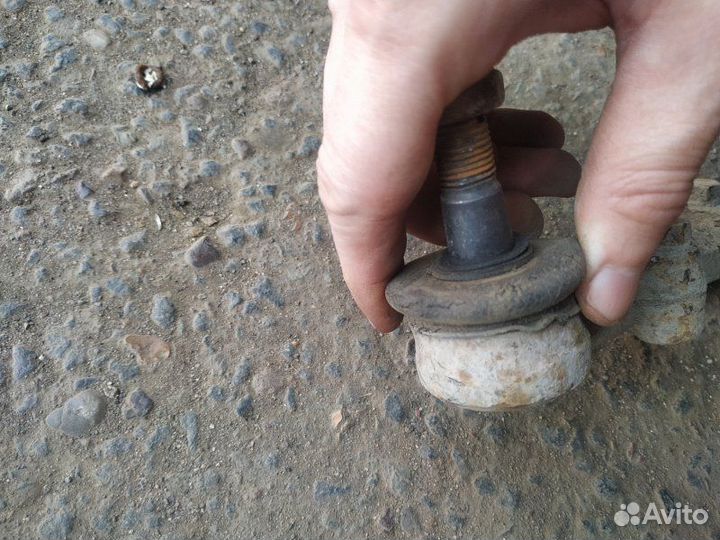 Тяга рулевая правая Лада Гранта седан 11186(1.6L