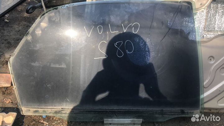 Стекло двери задней правой для Volvo S80 1998-2006