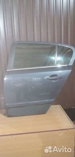 Дверь левая задняя на опель астра H