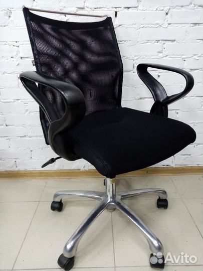 Компьютерное, офисное кресло IGO