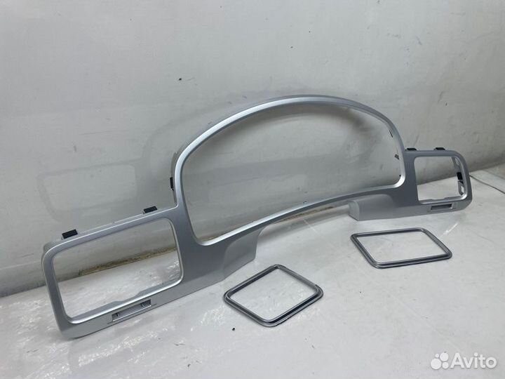 Накладка на панель Volkswagen Touareg FL 3.6 2017