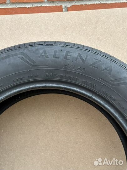 Bridgestone Alenza H/L 33 225/60 R18