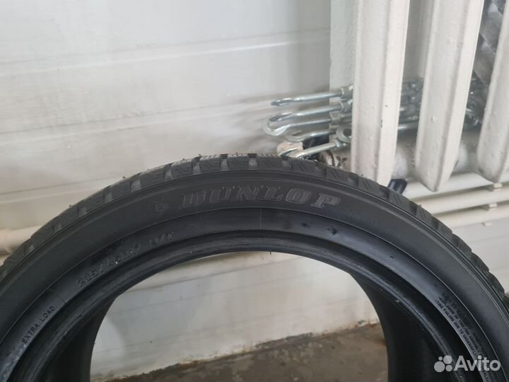 Dunlop SP Winter Ice 01 235/45 R17 97T