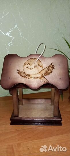 Кормушка для птиц из дерева