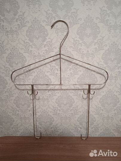 Вешалка для хоккейной формы