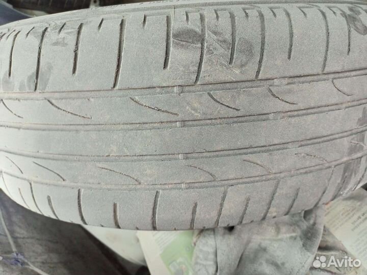 Bridgestone B280 215/65 R16