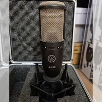 Студийный микрофон akg p220 + стойка