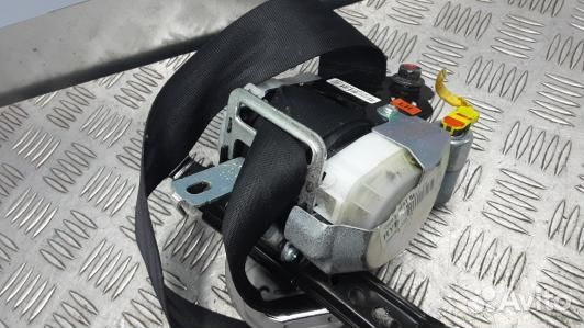 Ремень безопасности с пиропатроном сиденья передне