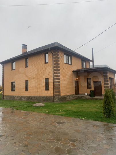 Коттедж 239 м² на участке 13 сот.