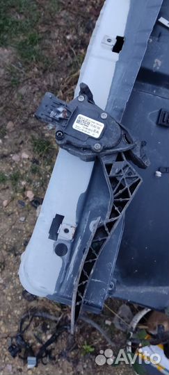 Педаль газа акселератор Opel Astra J