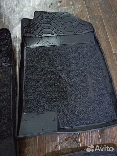 Продам коврики хендай солярис с 2017г