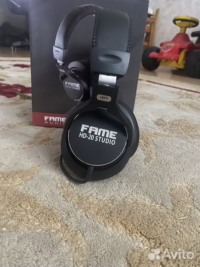 Наушники для студии