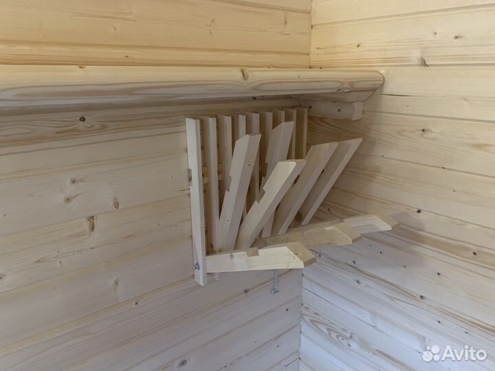 Полка-вешалка