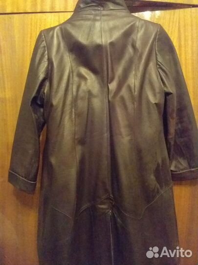 Кожаный утепленный плащ нат