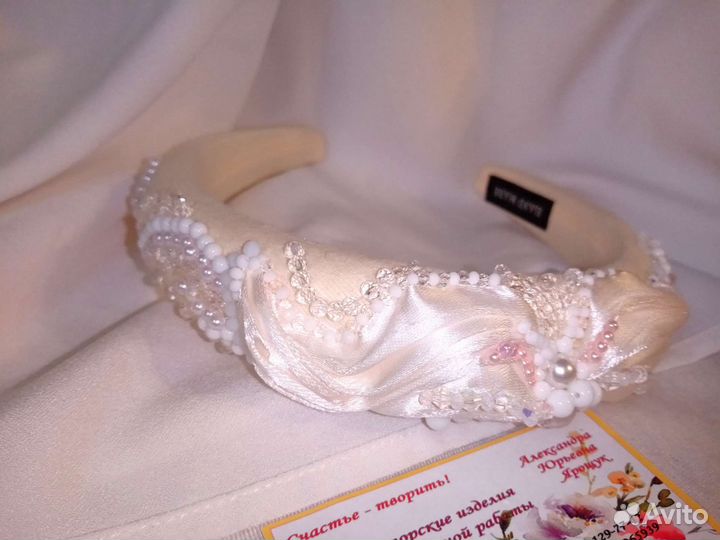 Ободок с бусинами