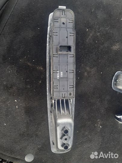 Блок управления стеклоподъемниками Рено Флюенс