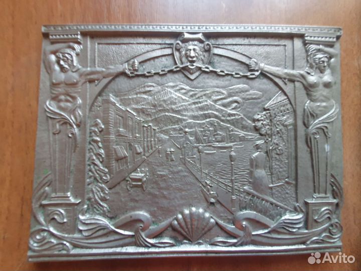 Старинная картина