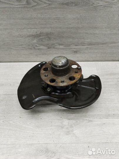 Поворотный кулак Mercedes C-Class Coupe W203 M271