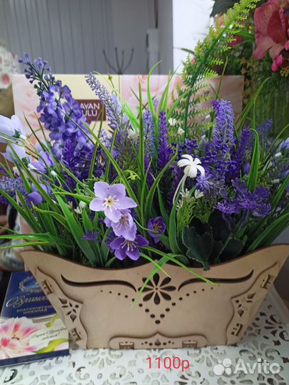 Создаю композиции из искусственных цветов