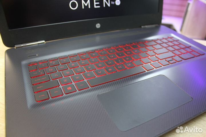 Игровой HP Omen 17.3 Core i7-7 GTX 1070 16 озу IPS