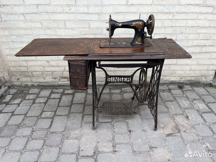 Старинная машинка Зингер станина чугун