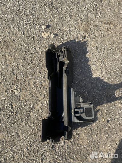 Кронштейн радиатора правый BMW E46