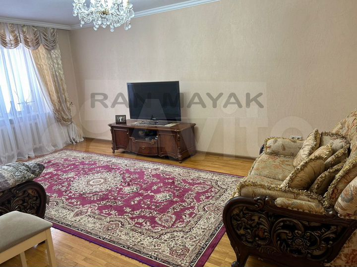 3-к. квартира, 94 м², 6/9 эт.