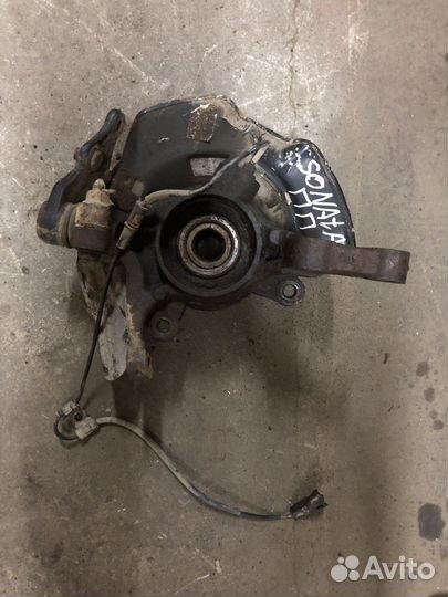 Кулак поворотный передний правый (Hyundai Sonata)